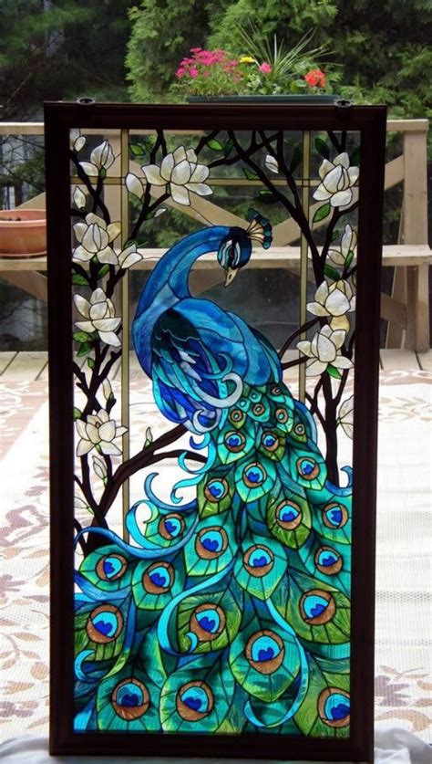 30 Exceptional Designs for Glass Painting