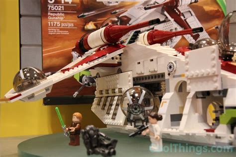 LEGO Star Wars Republic Gunship 75021 Pics