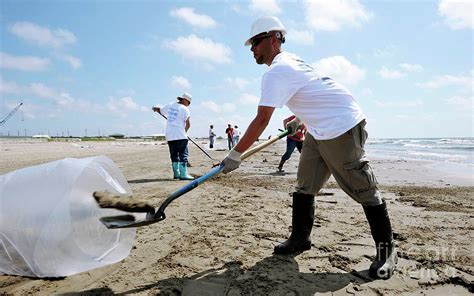 Gulf Of Mexico Oil Spill Clean-up Photograph by U.s. Coast Guard ...