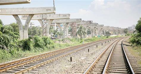 Work of Dhaka Elevated Expressway at a crawl