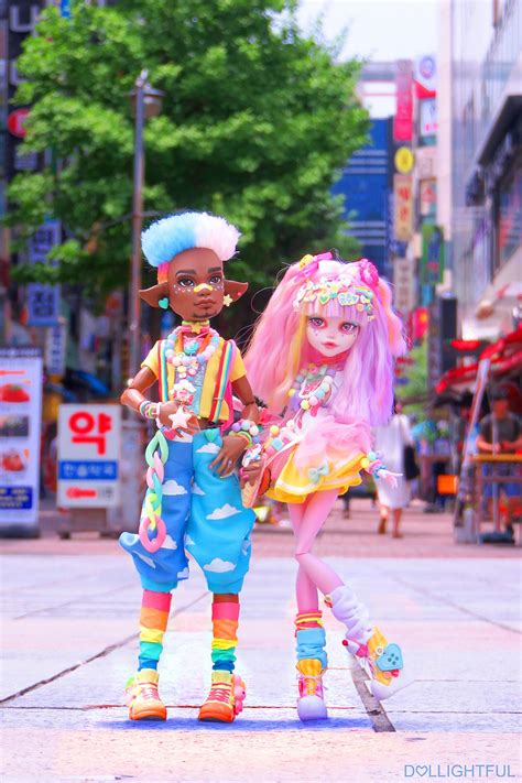 BFFs Juwon and Ayako! Harajuku Decora Kei Street fashion dolls by ...