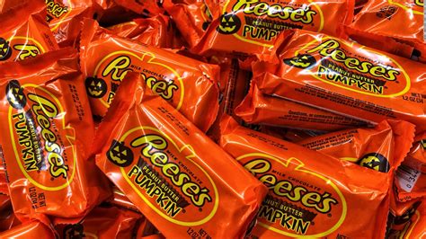 Halloween candy poll: Reese's Peanut Butter Cups are America's favorite ...