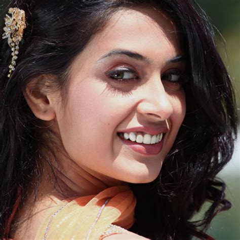 Sarah-Jane Dias Songs Download - Free Online Songs @JioSaavn