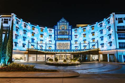 Loews Santa Monica Beach Hotel Celebrates the Holidays - The Pride LA