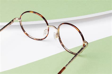 Round glasses for vintage vibes | Clearly Blog - Eye Care & Eyewear Trends