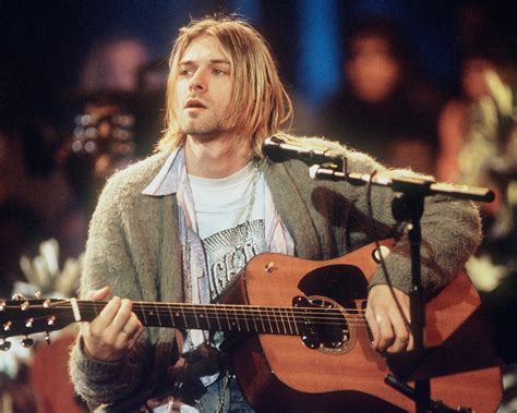 Kurt Cobain Dress Style