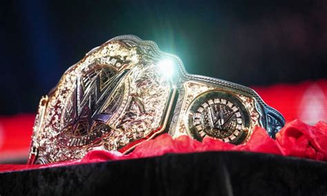 Who is in the WWE World Heavyweight Championship tournament?