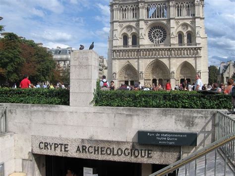 Cool Stuff in Paris | The archeological crypt at Notre Dame | Tourist ...