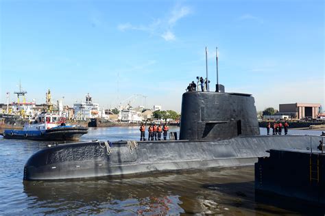 Argentine navy loses contact with submarine carrying 44 crew members ...