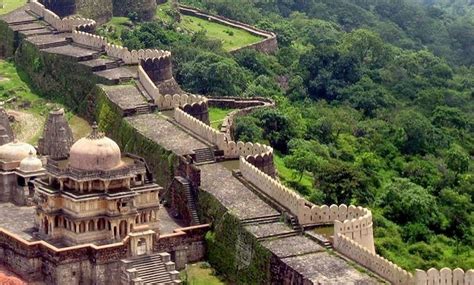 Magnificent And Massive Great Wall Of India - Astonishing Ancient ...