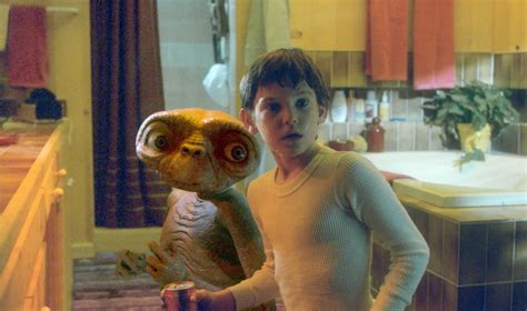 E.T. the Extra-Terrestrial (1982)