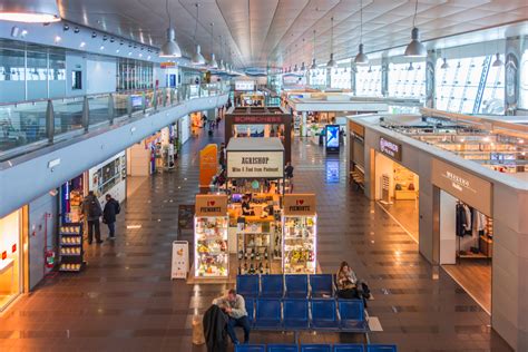 Aeroporto di Torino, nuovi voli per Palermo e Parigi