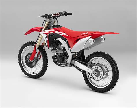 HONDA REVEALS ELECTRIC-START 2018 CRF250R | Dirt Bike Magazine