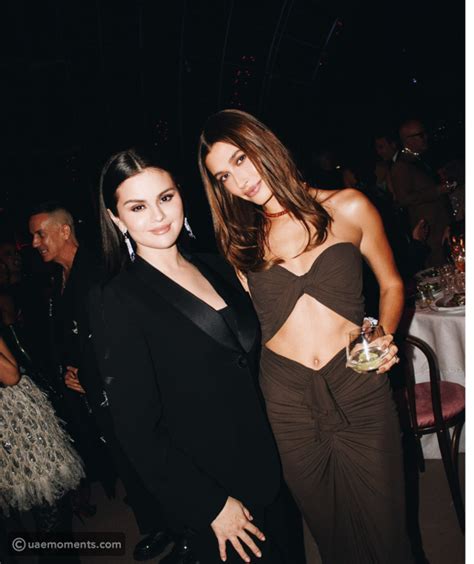 SHOCKING! Twitter reacts to Selena and Hailey as they pose together!