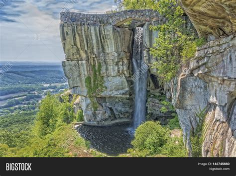 LOOKOUT MOUNTAIN Image & Photo (Free Trial) | Bigstock