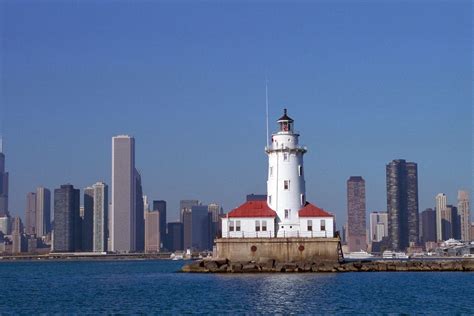 Chicago Harbor Light, Lake Michigan | Chicago lighthouse, Lighthouse ...