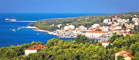 Panoramic View Of Bol And Zlatni Rat Beach On Brac Island Photo ...