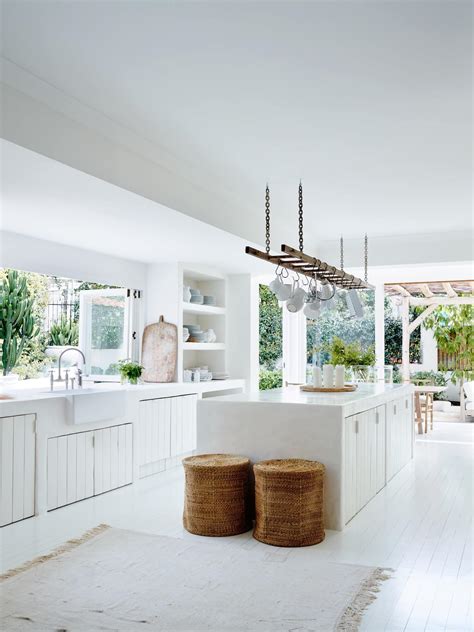 Why Hamptons-Style Kitchens Are the Latest Interior Design Trend