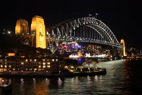 Sydney - City and Suburbs: Sydney Harbour Bridge, night