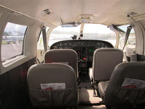 Africair, Inc. | 1975 CESSNA 402B – Interior