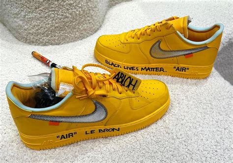 Virgil Abloh trở lại với Off-White x Nike Air Force 1 "University Gold ...