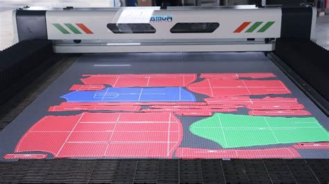 Fabric Laser Cutting Machine with Projection System | Textile Laser ...