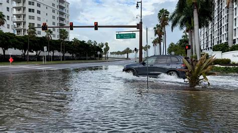 Hurricane Helene storm surges brings flooding to Sarasota streets