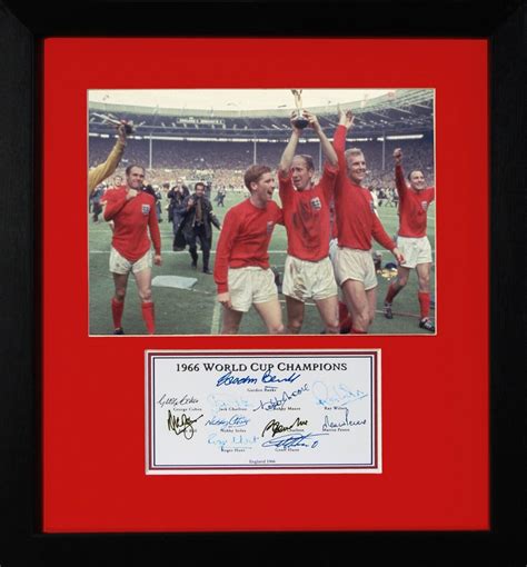 BOBBY CHARLTON ENGLAND 1966 WORLD CUP FINAL WINNERS FULLY SIGNED ...