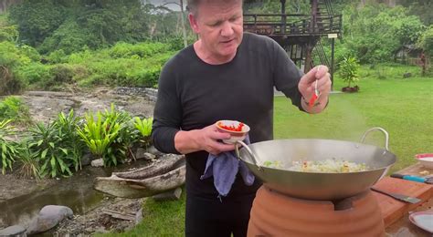 Gordon Ramsay becomes first white dude to make Uncle Roger-approved ...