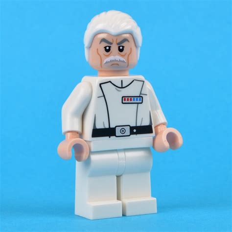 Review: Admiral Yularen | Brickset: LEGO set guide and database