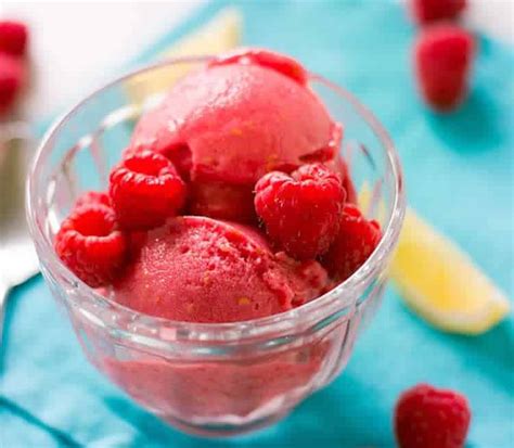 Sorbet framboises facile au thermomix - votre dessert de saison.