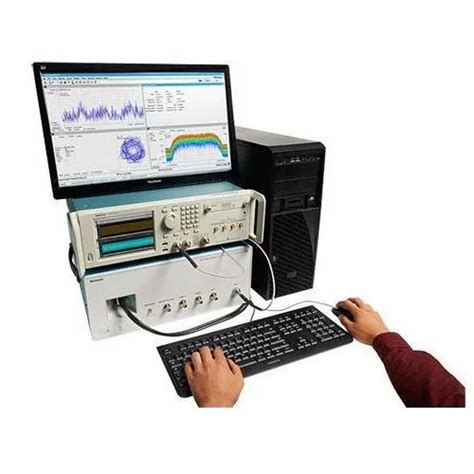 Tektronix RSA7100A Real-Time Spectrum Analyzer, Up To 14/26.5 Ghz at Rs ...