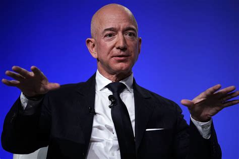 Saiba mais sobre Jeff Bezos, fundador da Amazon e homem mais rico do ...