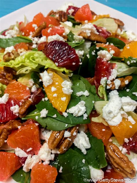 Tasty Blood Orange Salad with Goat Cheese and Pecans