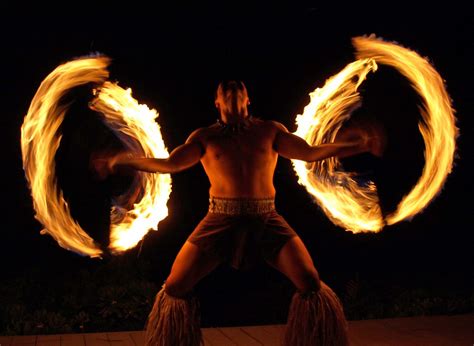 Samoan Fire Dance 3 - Maui, Hawaii | This photo captures the… | Flickr