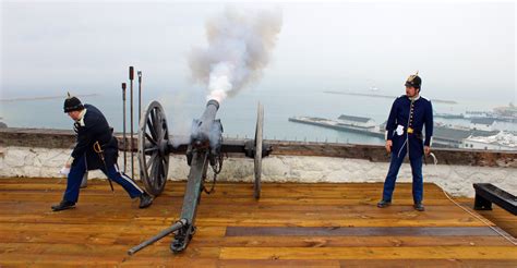 Special Fort Mackinac Cannon Firing - Lilac Festival Parade Kickoff ...