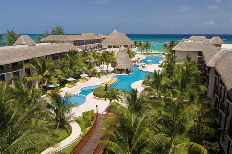 The Reef Coco Beach Resort - Save on this All-Inclusive