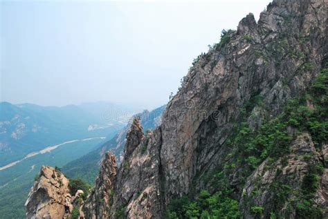 Treacherous Mountain Cliffs Stock Image - Image of korea, stone: 10322071