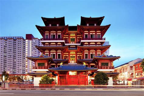 Buddha Tooth Relic Temple, Singapore by Tomml