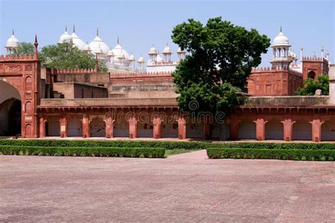 Outside Architecture of the Red Fort Stock Image - Image of ancient ...