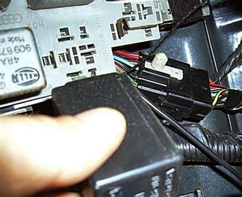 How to Check and Replace a Turn Signal Flasher