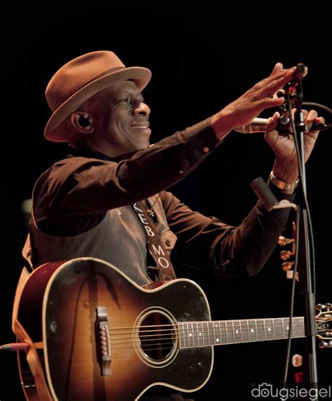 Keb Mo Performs at The Taft Theater ~ Concert Photos Magazine - Live ...