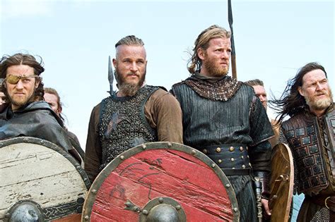 The ‘Vikings’ Cast Talks Bloody Battles and Love Triangles in Season 2 ...