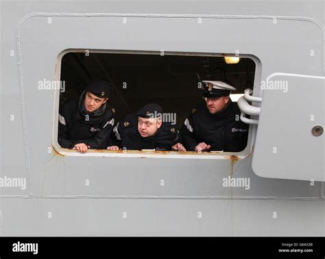 HMS Defender returns to Glasgow Stock Photo - Alamy