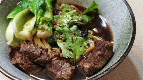 Robust, hearty & mildly spicy, Thai beef noodles are a soupilicious ...