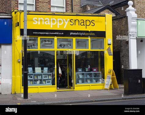 Snappy hi-res stock photography and images - Alamy