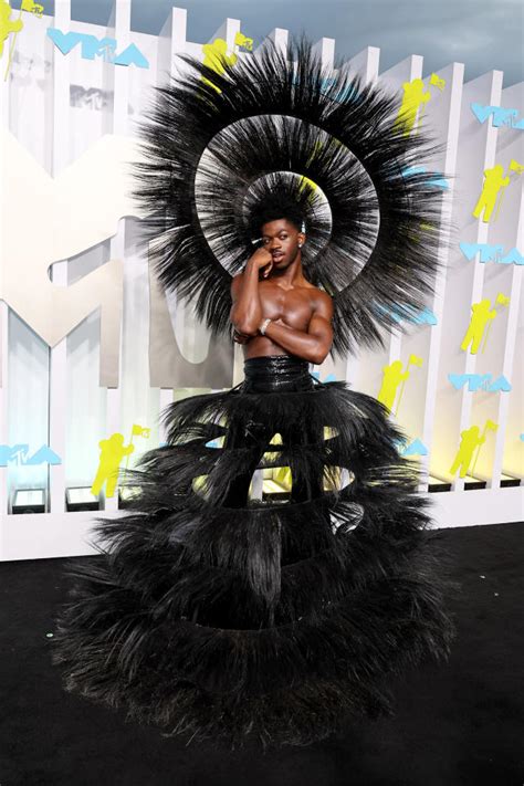 Lil Nas X Wears Extravagant Headpiece And Skirt Outfit To 2022 VMAs