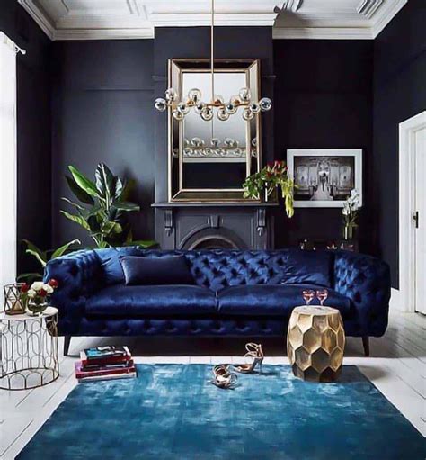 28 Gorgeous living rooms with black walls that create cozy drama ...