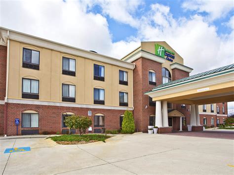 Hotels in Goshen, Indiana | Holiday Inn Express & Suites Goshen