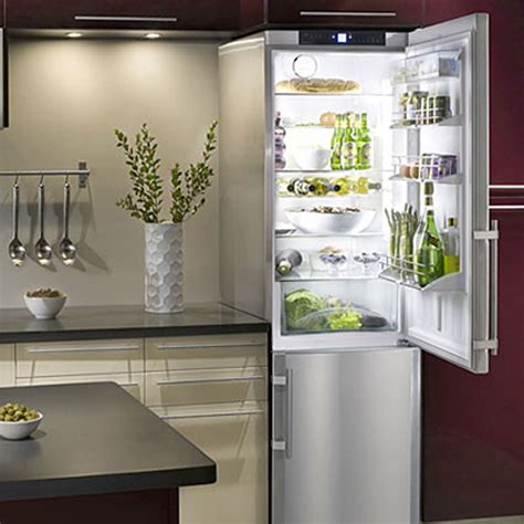 High To Low: 10 Small, Cool Apartment-Sized Refrigerators More Tiny ...